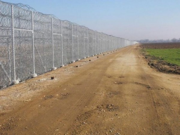 ΕΒΡΟΣ: Επεκτείνουν τον φράχτη στην περιοχή των συνόρων
