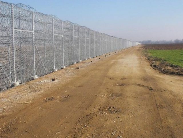 ΕΒΡΟΣ: Επεκτείνουν τον φράχτη στην περιοχή των συνόρων