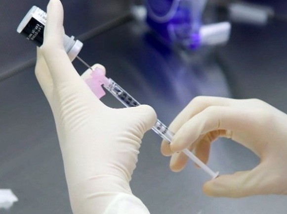 ΕΜΒΟΛΙΑΣΜΟΙ: Ανοιξε η πλατφόρμα των ραντεβού για την 4η δόση