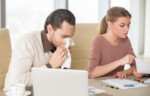 Για πόσες μέρες κολλάει η γρίπη και το κρυολόγημα