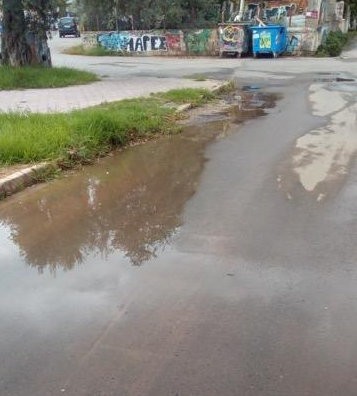 ΧΑΛΚΙΔΑ: Νέα διαρροή νερού στην οδό Μακεδονίας