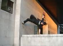 Παραλίγο να σκοτωθούν στο Parkour