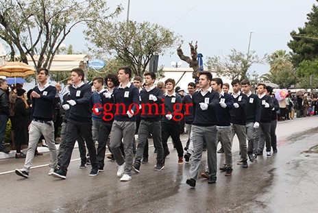 Θύμισαν στρατιωτικό άγημα