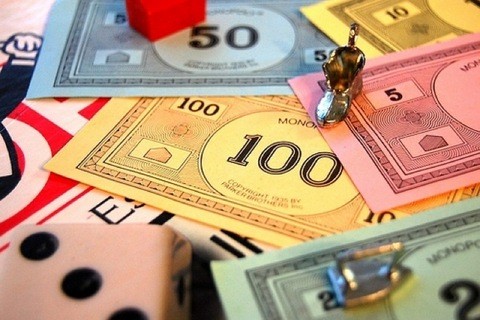 Χρυσοχόος πληρώθηκε 6 εκατ. ? με λεφτά της Monopoly!