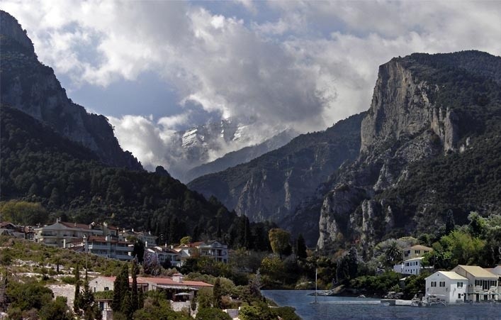 Ορειβάτης έπεσε σε χαράδρα στον Ολυμπο και σκοτώθηκε