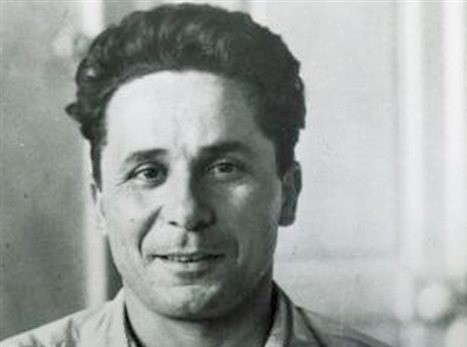 Πρόσκληση σε εκδήλωση με φράση του Ζαχαριάδη