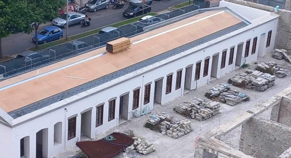 Πορεία εργασιών ανακατασκευής στη Δημοτική Αγορά Χαλκίδας