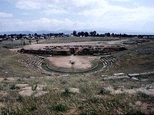 Η αναστήλωση του αρχαίου θεάτρου Ερέτριας στα γρανάζια του κομματισμού και των ιδιοτελών συμπεριφορών