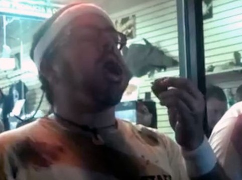 Εφαγε τις περισσότερες κατσαρίδες και πέθανε...