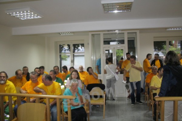 ΤΣΙΜΕΝΤΑ ΧΑΛΚΙΔΑΣ: Οι εργαζόμενοι κατέκλυσαν τα δικαστήρια