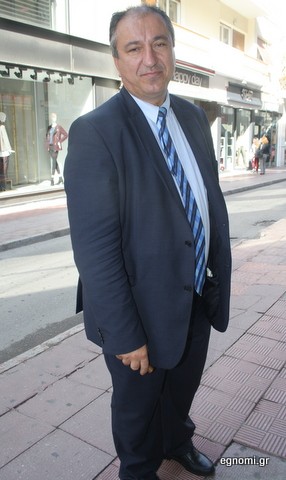 Το φετίχ στην εμφάνιση του Θανάση Τάρτη