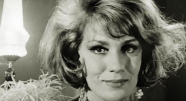 Μαίρη Χρονοπούλου: Με ένα μεγάλο πάρτι στον κήπο του σπιτιού της ...το τελευταίο αντίο