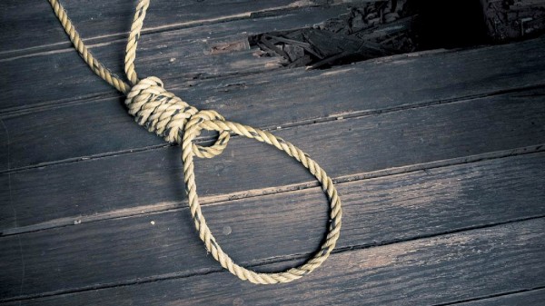 17χρονος βρέθηκε απαγχονισμένος σε δέντρο