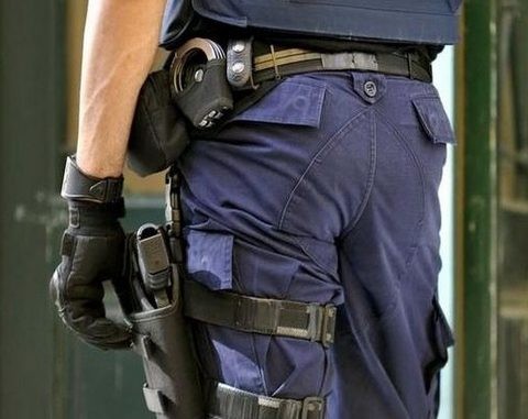 Διαρρήκτες άρπαξαν όπλο από σπίτι αστυνομικού