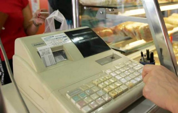 ΦΟΡΟΔΙΑΦΥΓΗ: Αυτά είναι τα κόλπα με τις αποδείξεις και τις ταμειακές μηχανές- Δείτε τι κάνουν οι επιτήδειοι στα καταστήματα εστίασης