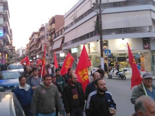 Κλιμάκια του ΚΚΕ σε εργοστάσια και δημόσιες υπηρεσίες