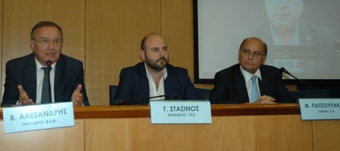 Στα ...όπλα γιατροί, δικηγόροι και μηχανικοί