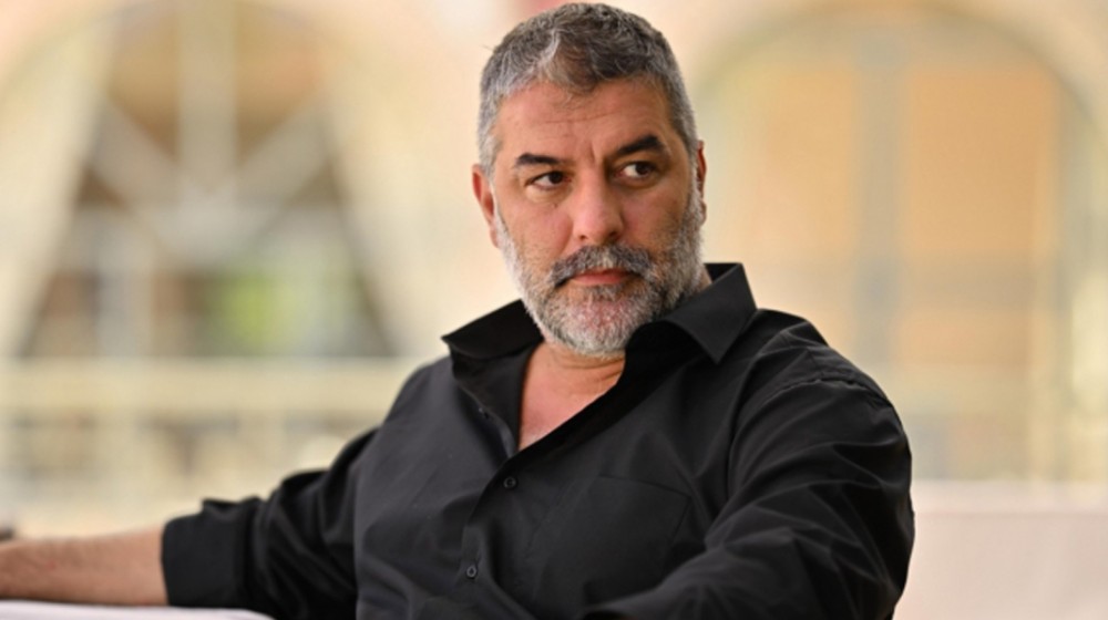 Δείτε πώς ήταν ο Βασίλης Μπισμπίκης σε ηλικία 19 ετών