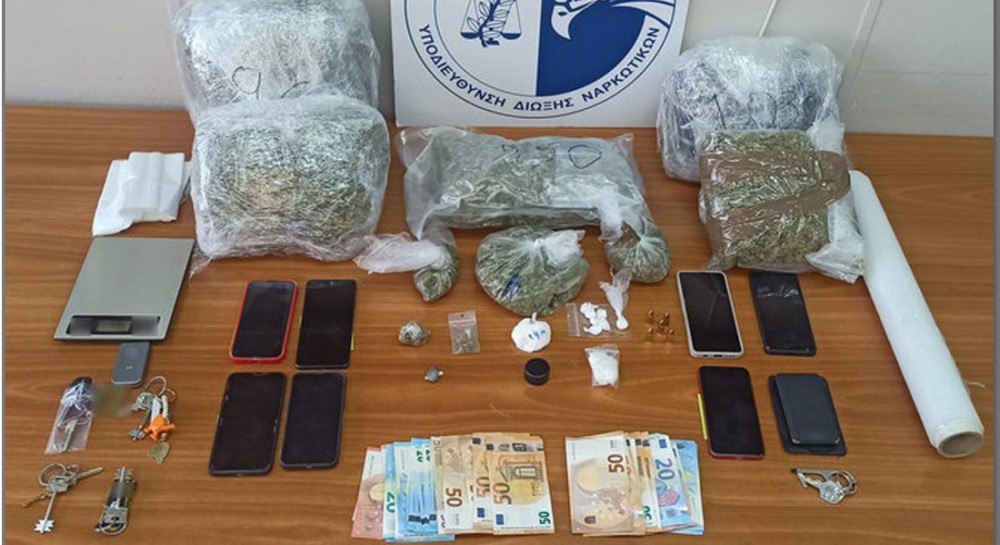 Σπείρα διακινούσε κοκαΐνη και χασίς σε περιοχές της Αθήνας και του Ωρωπού