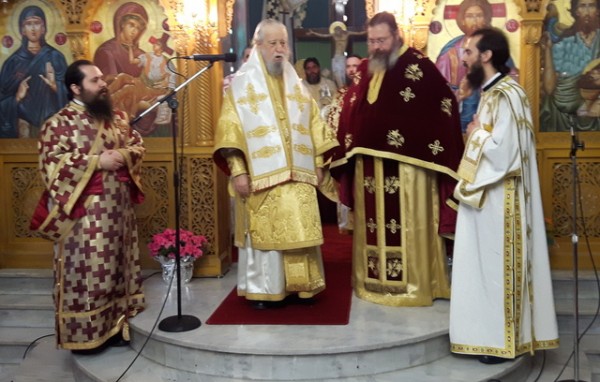 ΒΕΛΟΣ ΑΛΙΒΕΡΙΟΥ: Ο Μητροπολίτης κ. Σεραφείμ χειροτόνησε διάκονο εις πρεσβύτερο
