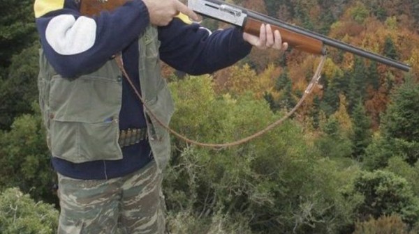 ΚΡΗΤΗ: Πυροβόλησε κατά λάθος τον πατέρα του στο κυνήγι