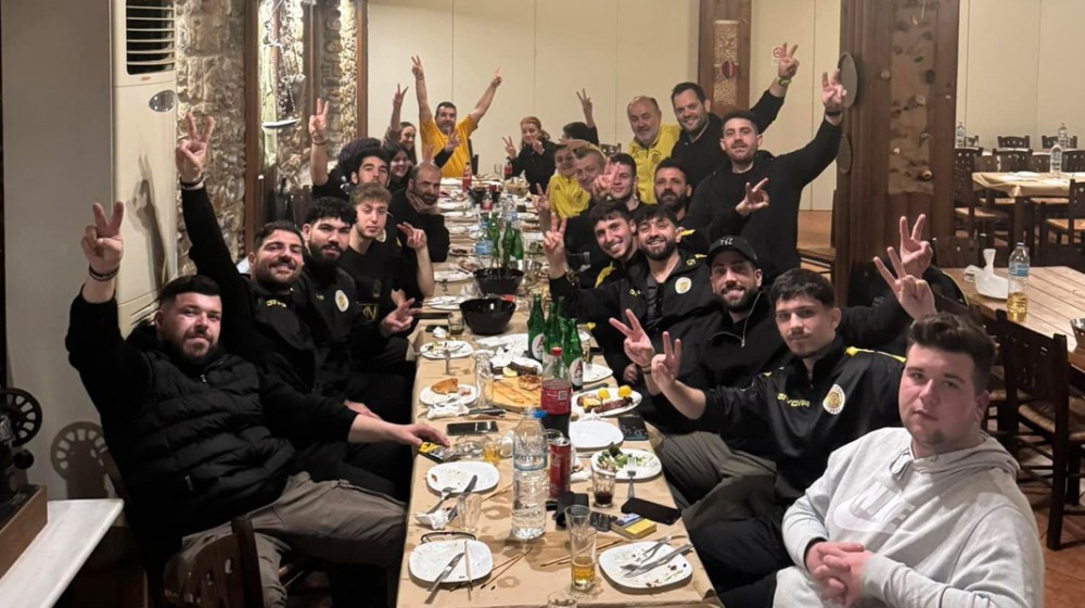 ΑΥΛΩΝΑΡΙ-ΟΛΥΜΠΟΣ ΓΥΜΝΟΥ 2-1: Πήρε το μεγάλο ντέρμπι και μετά είχε τραπέζι - Επεσαν βροχή οι κόκκινες στο φινάλε για τους φιλοξενούμενους