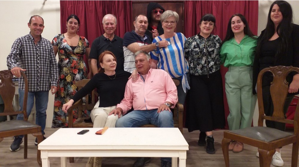 Της μάνας σου η ... σύνταξη: Έρχεται στη Χαλκίδα μία κωμωδία με πολύ γέλιο