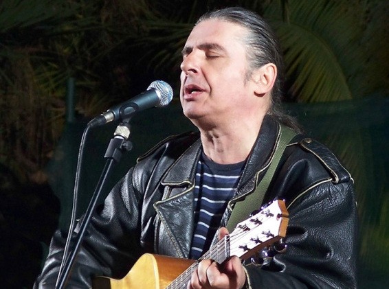 Πέθανε ο συνθέτης και τραγουδιστής Σταύρος Λογαρίδης