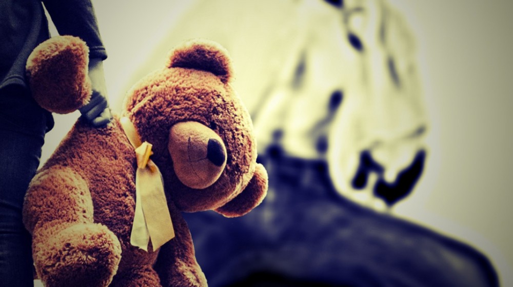 68χρονος κατηγορείται για σεξουαλική κακοποίηση της 4χρονης εγγονής του