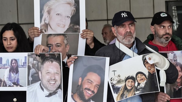 ΦΟΝΙΚΗ ΠΥΡΓΚΑΓΙΑ ΜΑΤΙ: Αφέθηκαν ελεύθεροι οι έξι καταδικασθέντες