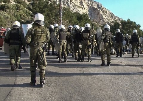 Αποχωρούν τα ΜΑΤ από Λέσβο και Χίο