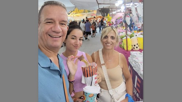 ΧΑΛΚΙΔΑ: Ο Σταύρος πήγε στο παζάρι με την σύζυγο και την κόρη