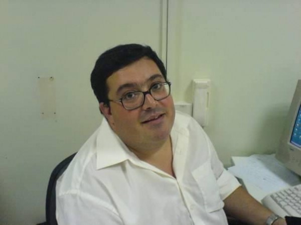 Κατέληξε από κορωνοϊό ο 52χρονος γιατρός της Βουλής Γιάννης Μητρόπουλος