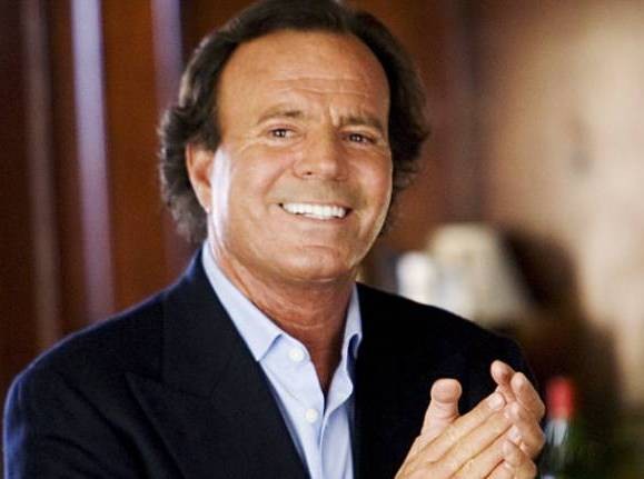 Το N' Ammos δίνει 335.000 ευρώ στον Χούλιο Ιγκλέσιας