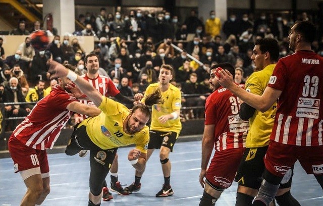 ΧΑΛΚΙΔΑ: Αρχίζουν την Παρασκευή οι τελικοί χάντμπολ μεταξύ ΑΕΚ και Ολυμπιακού