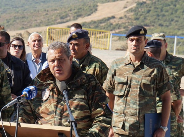 Απίστευτος ο Πάνος Καμμένος σε στρατιωτική άσκηση