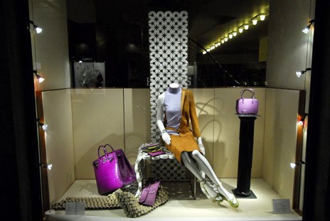 Σύντομα σε λειτουργία καταστήματα με προκαθορισμένα ραντεβού