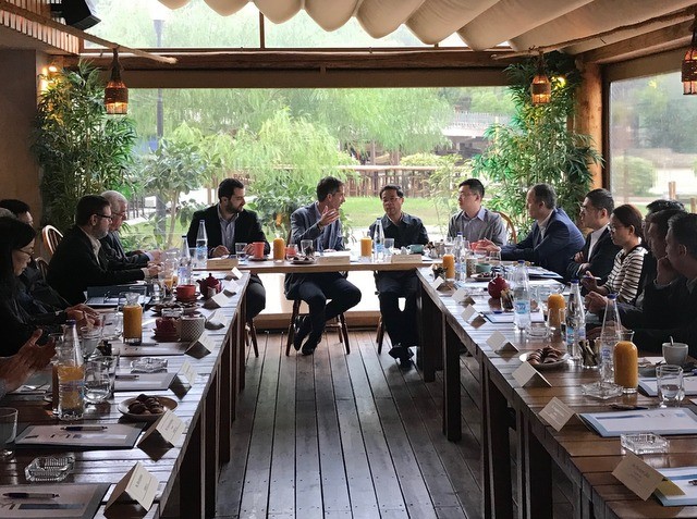 Ο Μπακογιάννης υποδέχτηκε Κινέζους επιχειρηματίες στη Χαλκίδα