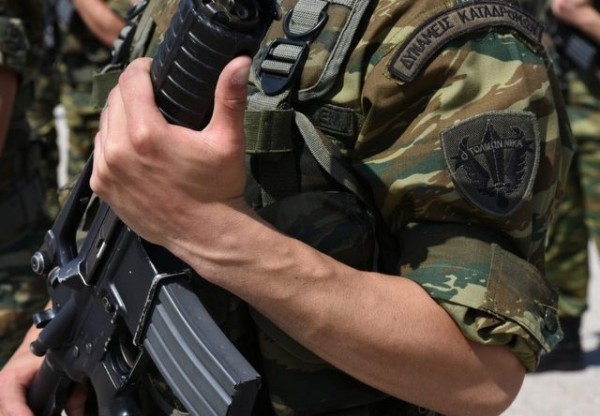 Αναβάλλεται η στράτευση των νεοσύλλεκτων λόγω κορωνοϊού