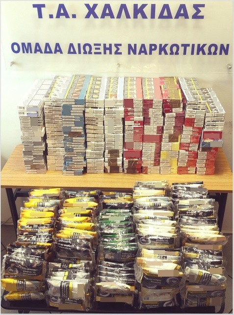 ΧΑΛΚΙΔΑ: Γυναίκα έκρυβε στο σπίτι της 1000 πακέτα λαθραίων τσιγάρων και 16 κιλά καπνό