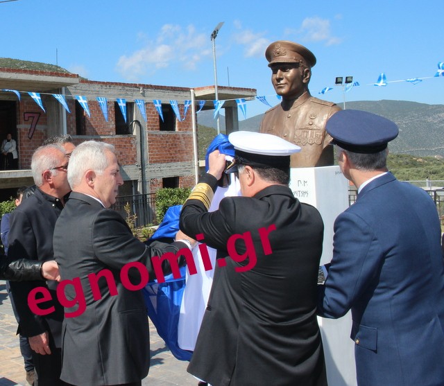 ΤΑΣΟΣ ΤΟΥΛΙΤΣΗΣ: Αποκαλύφθηκε η προτομή του υποπλοίαρχου από τα Λουκίσια
