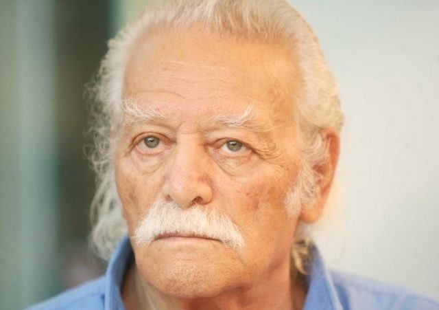 Έφυγε από τη ζωή ο Μανώλης Γλέζος