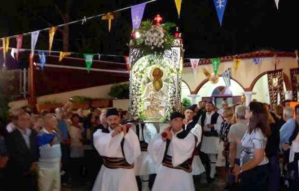 ΜΑΝΤΟΥΔΙ: Η βροχή ματαίωσε τη λιτανεία της εικόνας του Αγίου Ιωάννη