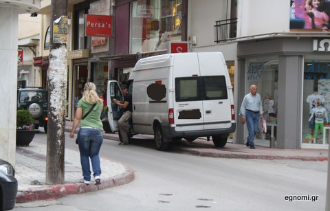 Τα πεζοδρόμια της Αβάντων ιδανικό πάρκινγκ