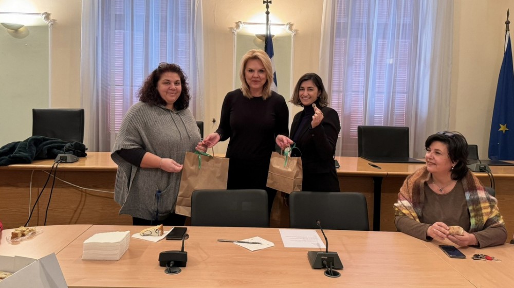 ΧΑΛΚΙΔΑ: Η Κατερίνα Κανίκλη βρήκε και δεύτερο φλουρί σε πίτα του Δήμου