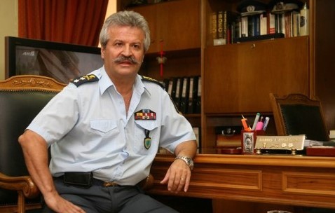 Αποκεφάλισαν τον Ραχωβίτσα!