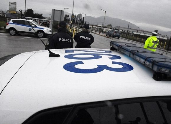 ΕΘΝΙΚΗ ΟΔΟΣ-ΑΣΠΡΟΠΥΡΓΟΣ: Οδηγός νταλίκας βρέθηκε μαχαιρωμένος