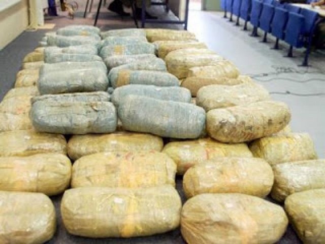 Η θάλασσα ξέβρασε 800 κιλά χασίς!