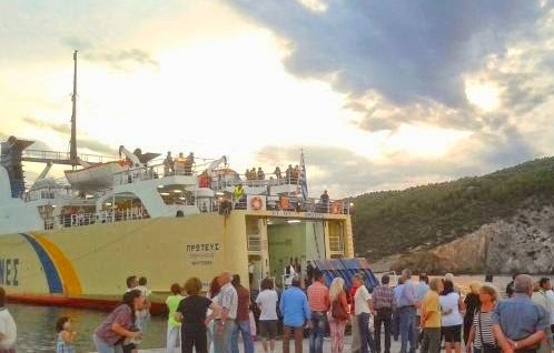 Θετικά στον κορωνοϊό επτά μέλη του πληρώματος πλοίου που κάνει δρομολόγια για Σποράδες