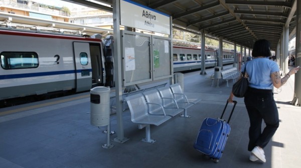 Μετρό: 16χρονος έκλεψε αλυσίδα από επιβάτη και την κατάπιε όταν τον πλησίασαν αστυνομικοί